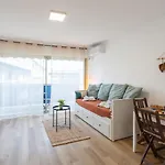 아파트 A1 - Centre 5 Min To Sea - Ac & Balcony