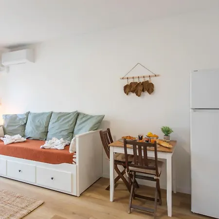 Apartment A1 - Centre 5 Min To Sea - Ac & Balcony Antibes